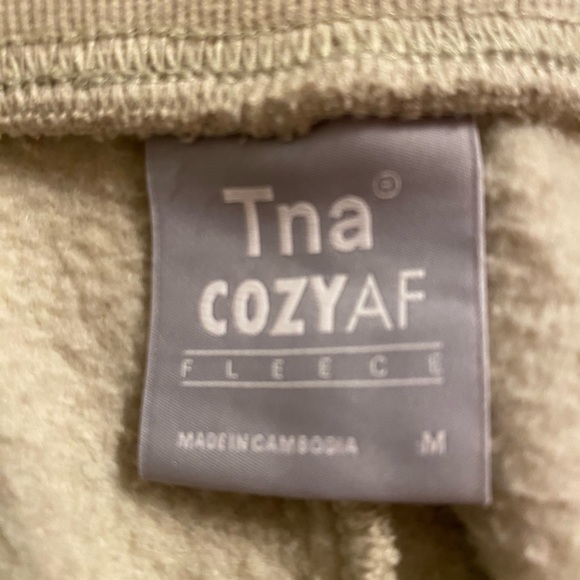TNA SWEATSET (cozy fleece cropped hoodie with matching sweatpants) - Picture 9 of 9